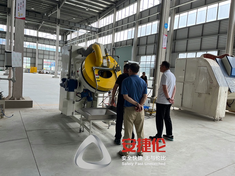 自動滾噴機